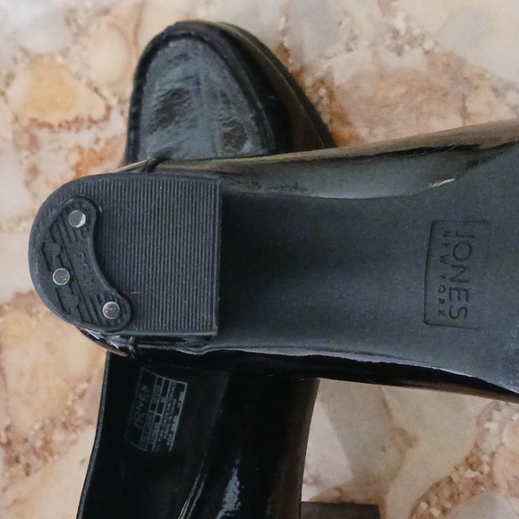 PATENT BLACK SHOES(JONES OF NEW YORK) - Picture 3 of 12